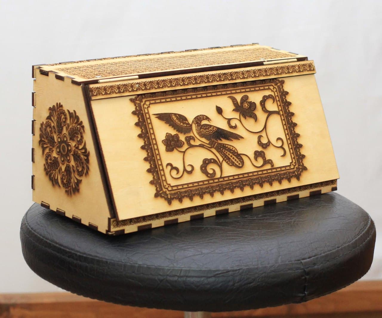 Elegant Laser Cut Bread Box Vector for CNC Projects