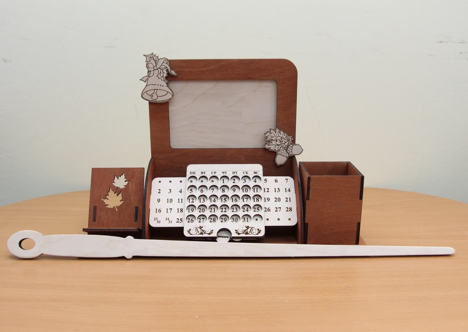 Laser Cut Desk Organizer with Perpetual Calendar and Photo Frame SVG