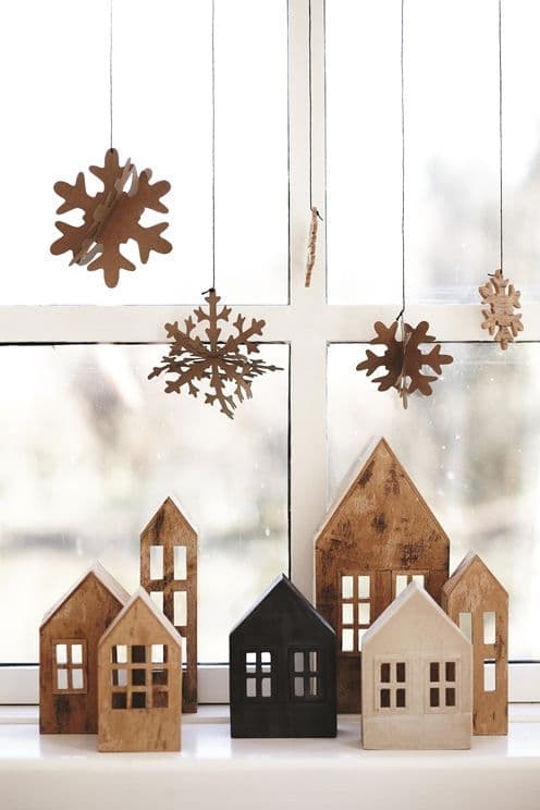 3D Miniature Wooden Village and Snowflake Ornaments Laser Cut File