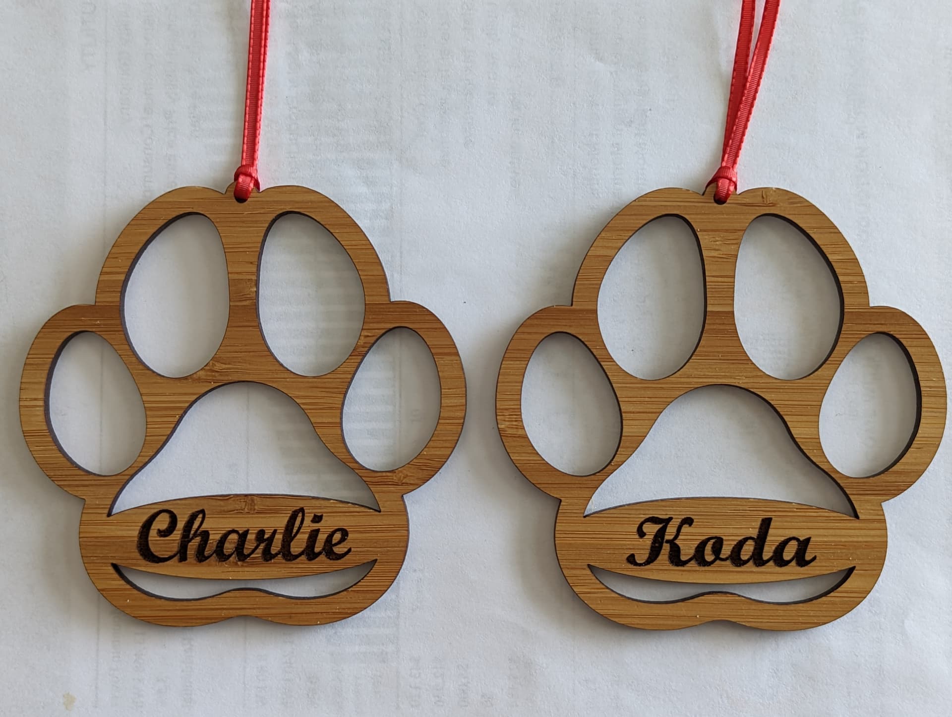Customizable Paw Print Christmas Ornament Laser Cut File SVG