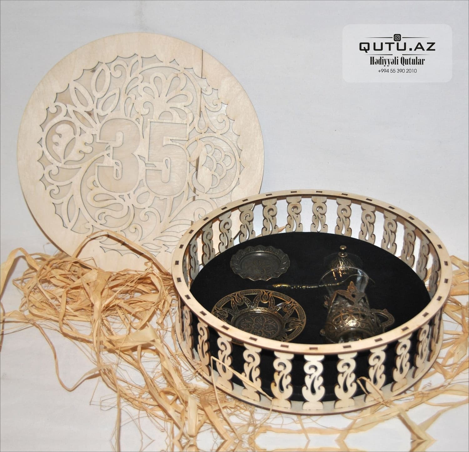 Elegant Decorative Round Anniversary Gift Box Laser Cut Vector
