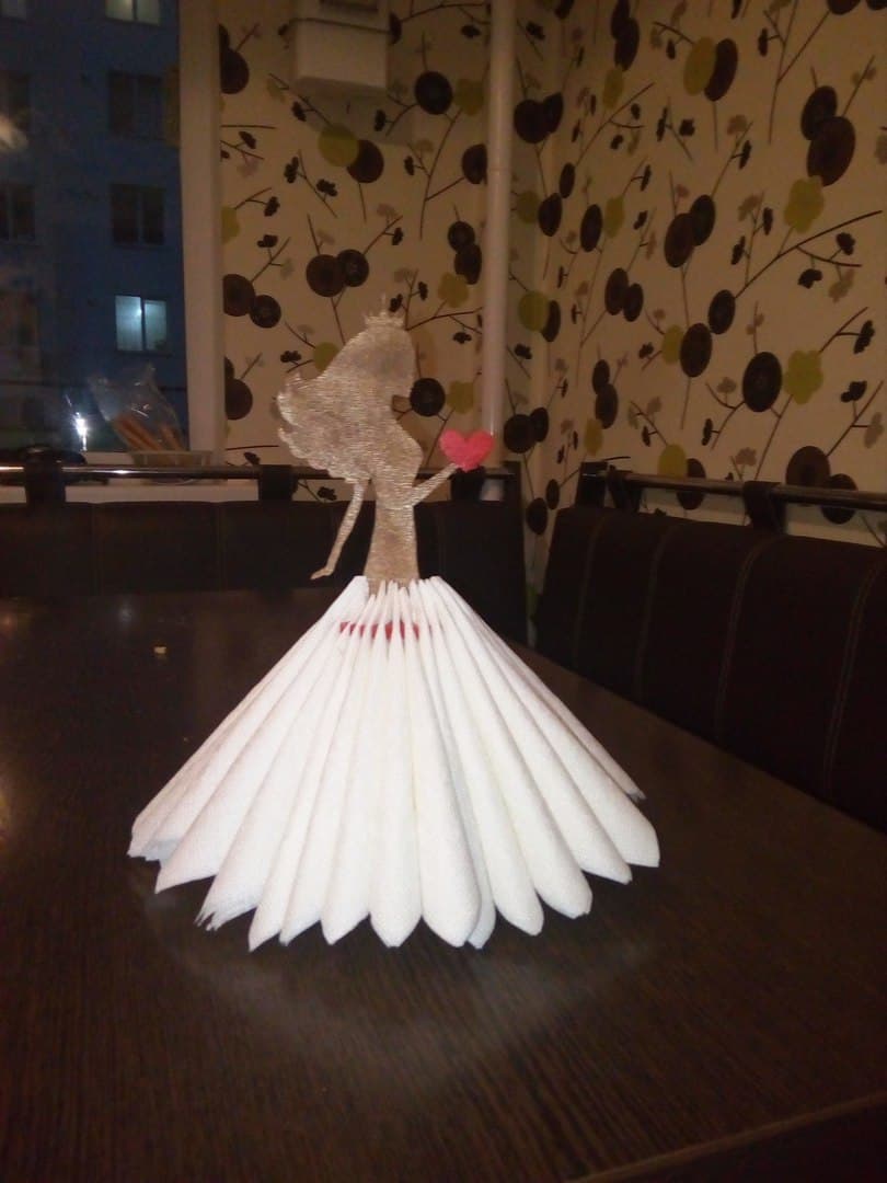 Elegant Princess Napkin Holder Vector for Laser Cutting