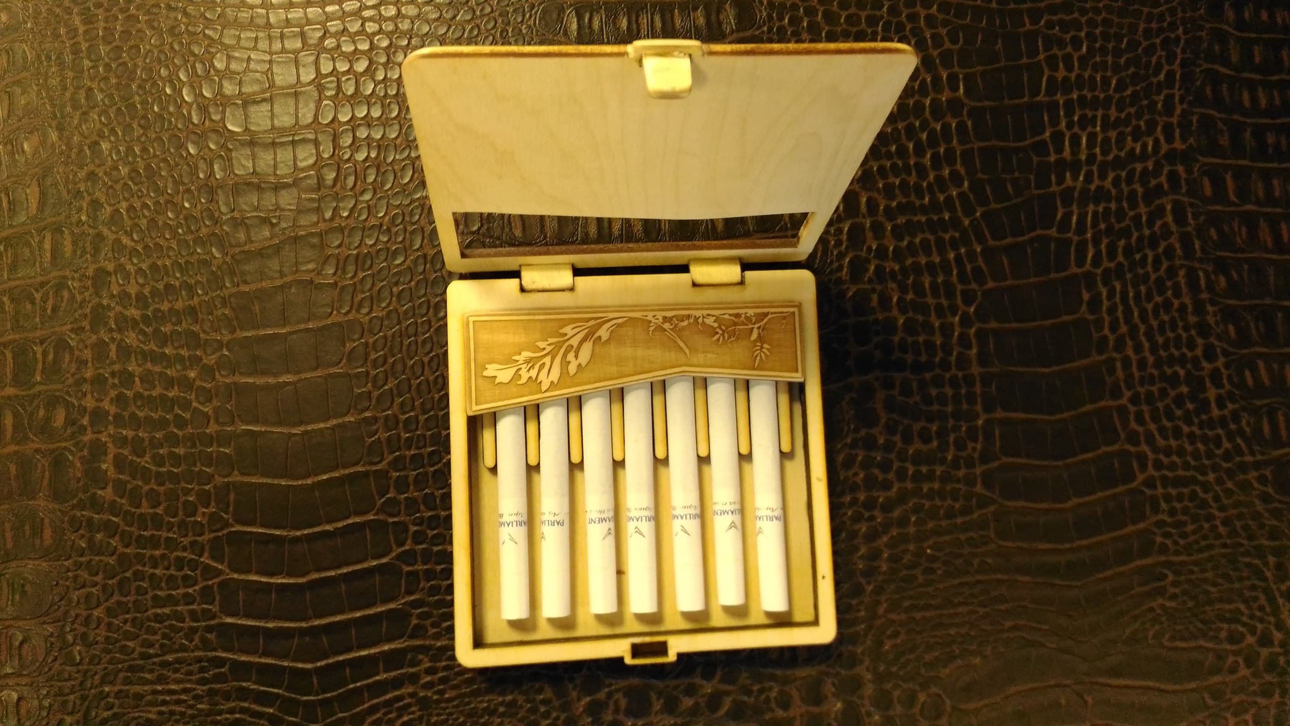 Elegant Wooden Cigarette Case Laser Cut Template (SVG, DXF)