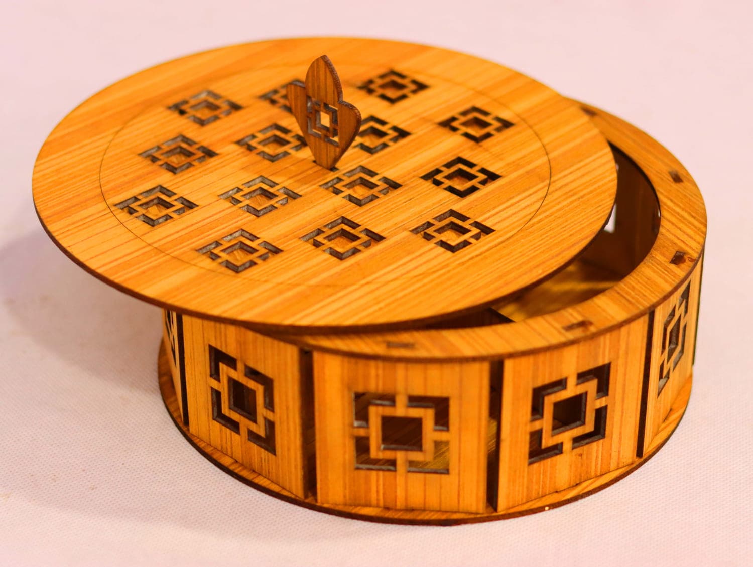 Geometric Round Storage Box with Lid Laser Cut Vector File